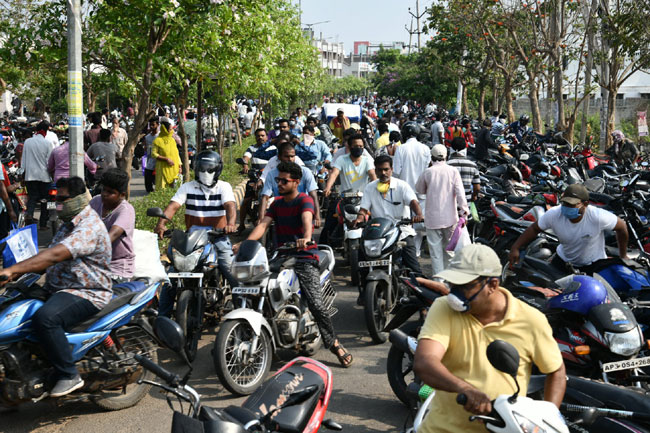 IN PICS: దేశవ్యాప్త లాక్‌డౌన్‌ చిత్రాలు