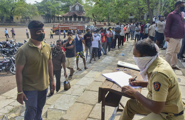 IN PICS: దేశవ్యాప్త లాక్‌డౌన్‌ చిత్రాలు