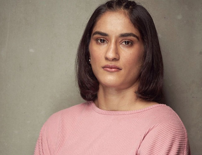 Vinesh Phogat ర్యాంకింగ్ సిరీస్‌ టోర్నీ నుంచి వైదొలిగిన వినేశ్