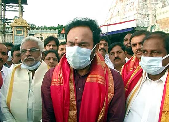 AP News: తిరుమల శ్రీవారి సేవలో పలువురు ప్రముఖులు