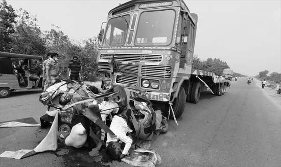 మహబూబాబాద్‌లో ఘోర ప్రమాదం