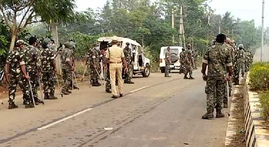 శ్రీకాకుళం జిల్లా నిమ్మాడలో ఉద్రిక్తత 