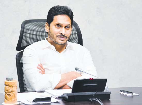 మీది ఉద్యోగం కాదు..స్వచ్ఛంద సేవ!