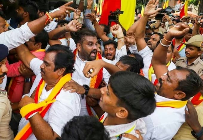 Karnataka Bandh: ‘కావేరీ’ పోరు: స్తంభించిన కర్ణాటక.. 44 విమానాలు రద్దు ...