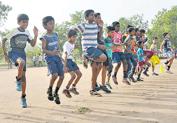 మిథ్యగానే వ్యాయామ విద్య
