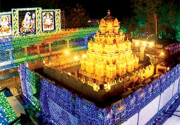 దుర్గమ్మ దర్శనం టికెట్ల విక్రయాల్లో చేతివాటం