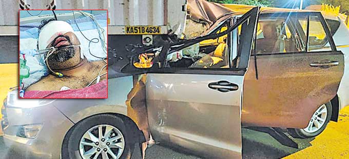 రోడ్డు ప్రమాదంలో కత్తి మహేష్‌కు తీవ్ర గాయాలు - Vimarsana News