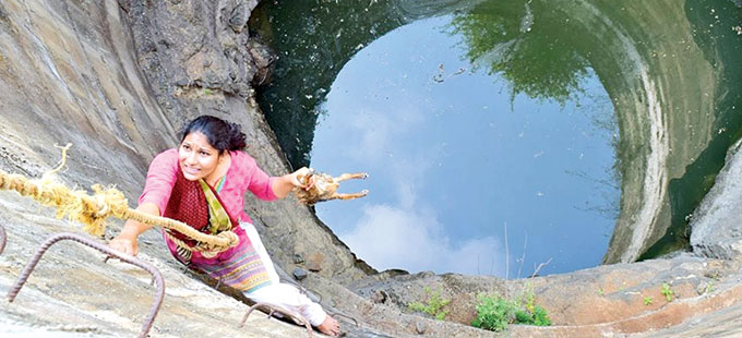 నక్కకోసం బావిలో దిగా... - Vimarsana News
