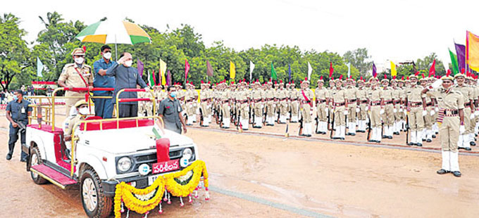 అగ్రస్థానంలో తెలంగాణ పోలీసులు - Vimarsana News