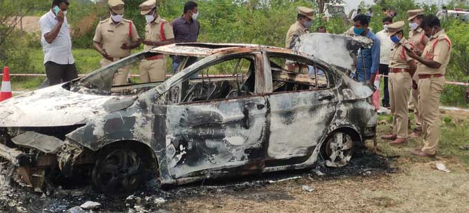 TS News: డిక్కీలో శవం.. కారును దగ్ధం చేసిన దుండగులు - Vimarsana News