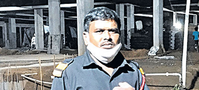 సర్పంచ్‌నైనా వాచ్‌మెన్‌గా మారా - Vimarsana News
