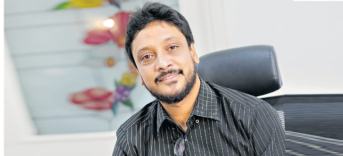 మాటలు రాయడం.. మాటలేం కాదు! - Vimarsana News