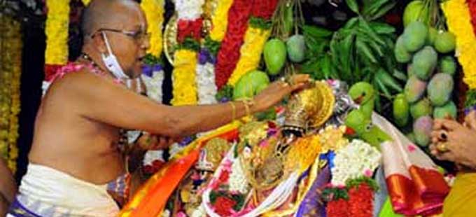 Bhadrachalam: భద్రాద్రి రామయ్య పట్టాభిషేకం.. ఆన్‌లైన్‌లో టికెట్లు