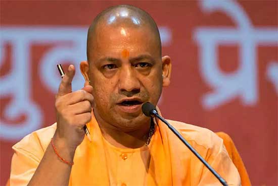 తండ్రి అంత్యక్రియలకు యూపీ సీఎం దూరం