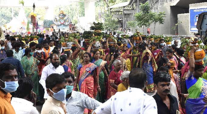 హైదరాబాద్‌: గంగపుత్ర సంఘం ఆధ్వర్యంలో ఘనంగా బోనాల పండుగ