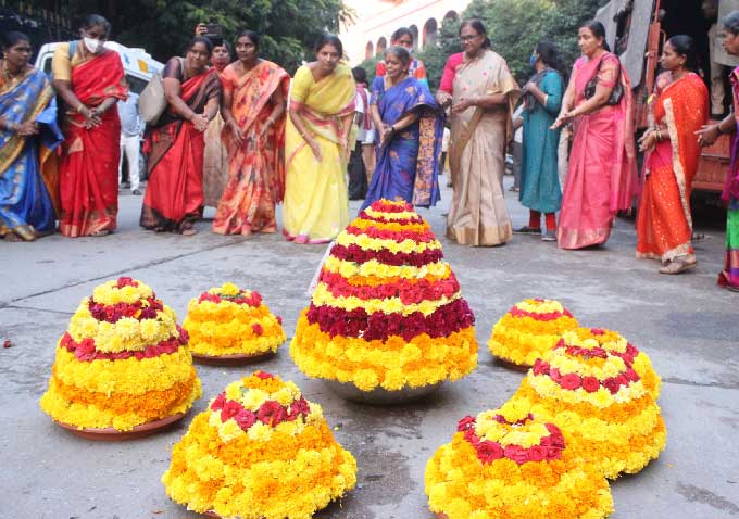 హైదరాబాద్‌: సుందరయ్య పార్కు వద్ద బతుకమ్మ వేడుకలు