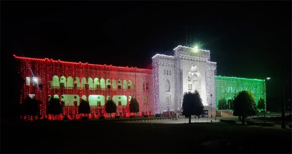 హైదరాబాద్‌: రంగులీనుతున్న ఉస్మానియా విశ్వవిద్యాలయం 