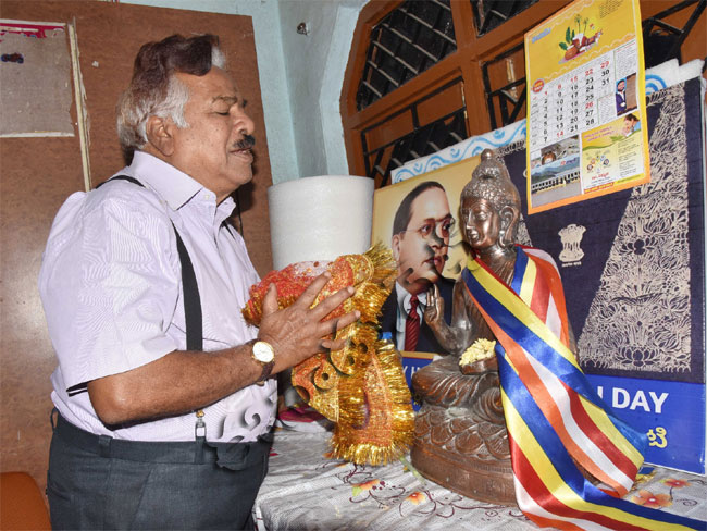 ‘బుద్ధం శరణం గచ్ఛామి’