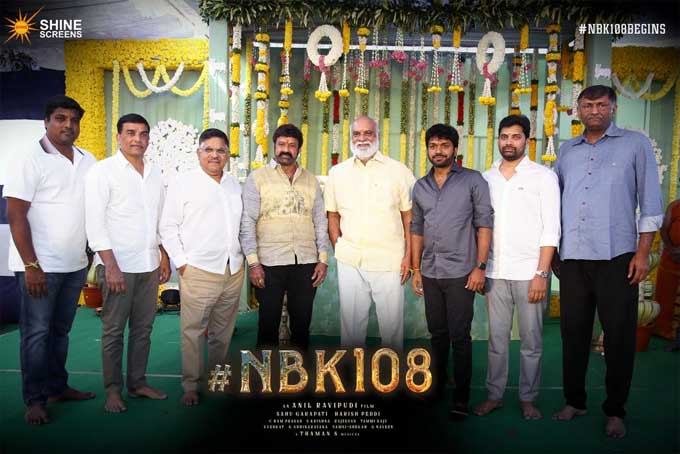 నందమూరి బాలకృష్ణ, అనిల్ రావిపూడి కాంబినేషన్లో తెరకెక్కనున్న ‘#NBK 108’ (వర్కింగ్ టైటిల్) షూటింగ్ పూజా కార్యక్రమం ఇవాళ నిర్వహించారు. ప్రముఖ దర్శకుడు రాఘవేంద్రరావు తొలి షాట్ను చిత్రీకరించారు. అల్లు అరవింద్ క్లాప్ కొట్టగా.. దిల్రాజు కెమెరా స్విఛాన్ చేశారు.