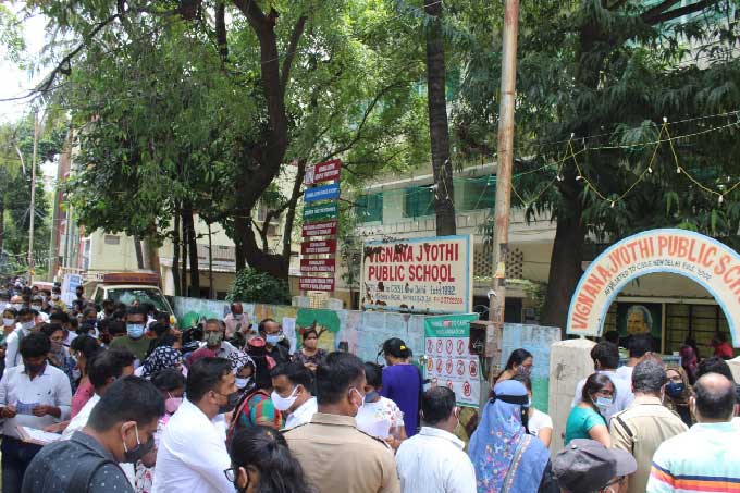 నేడు దేశవ్యాప్తంగా నీట్- అండర్ గ్రాడ్యుయేట్ పరీక్ష నిర్వహిస్తున్నారు