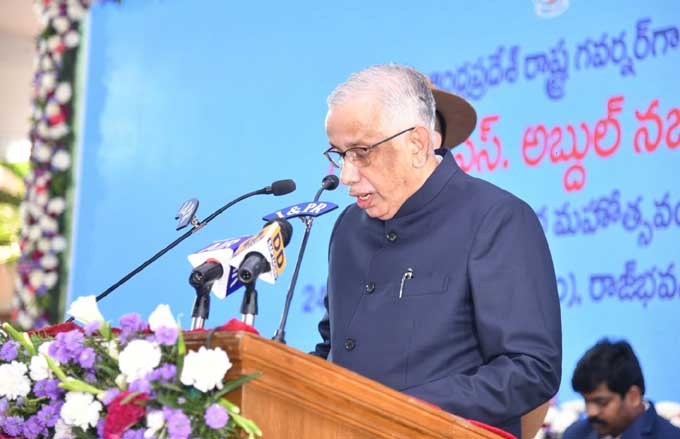 AP Governor: ఏపీ గవర్నర్గా ప్రమాణం చేసిన జస్టిస్ ఎస్.అబ్దుల్ నజీర్ ...