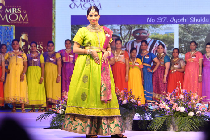 హైదరాబాద్‌: హెచ్‌ఐసీసీలో ఉత్సాహభరితంగా మిసెస్‌మామ్‌ కాంటెస్ట్‌ (కాబోయే తల్లుల ఫ్యాషన్‌ షో)