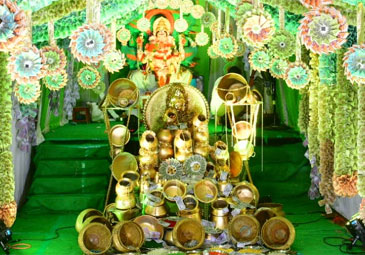 Ganesh Chaturthi : ఘనంగా వినాయకుడికి ప్రత్యేక పూజలు