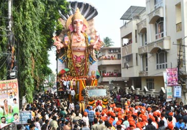 Ganesh immersion :   ఖైరతాబాద్‌ మహాగణపతి శోభాయాత్ర