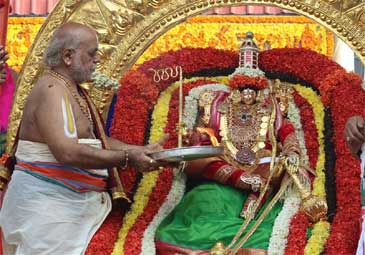 Tiruchanuru: సూర్యప్రభ వాహనంపై దర్శనమిచ్చిన పద్మావతి అమ్మవారు