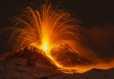 Mount Etna volcano  : మళ్లీ  విస్ఫోటనం చెందిన ఇటలీలో మౌంట్ ఎట్నా అగ్నిపర్వతం  