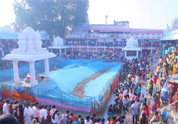 Vemulawada: వేములవాడ శ్రీ రాజరాజేశ్వర స్వామి ఆలయంలో భక్తుల రద్దీ