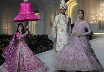 Bridal Fashion show : బ్రైడల్‌ ఫ్యాషన్‌ షో.. మోడళ్ల ర్యాంప్‌ వాక్‌