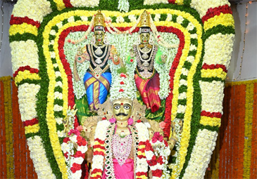 Srisailam: భృంగి వాహనంపై దర్శనమిచ్చిన శ్రీశైలం మల్లన్న స్వామి