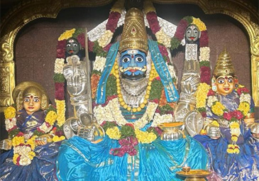 Devotion: ఐనవోలు మల్లన్న ఆలయంలో భక్తుల రద్దీ