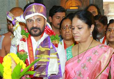 CM Revanth reddy: యాదాద్రి, భద్రాద్రి ఆలయాలను దర్శించుకున్న సీఎం రేవంత్‌ రెడ్డి