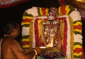 Brahmotsavalu : గజవాహనంపై భక్తులకు దర్శనమిచ్చిన శ్రీవారు