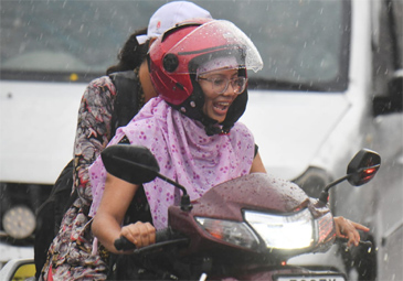 Rain: హైదరాబాద్‌లో పలుచోట్ల వర్షం .. ఫొటోలు