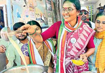 Telangana elections: తెలంగాణలో నేతల ప్రచార ‘సిత్రాలు’