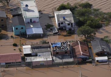 Brezil floods : బ్రెజిల్‌లో వరద బీభత్సం.. ఫొటోలు