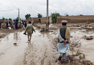 Afghanistan Floods: అఫ్గానిస్థాన్‌లో  మెరుపు వరదలు.. వందల సంఖ్యలో మృతులు