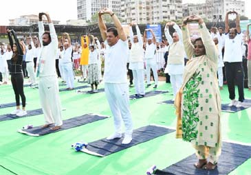 Yoga Utsav: ఎల్బీ స్టేడియంలో ‘యోగా ఉత్సవ్‌’