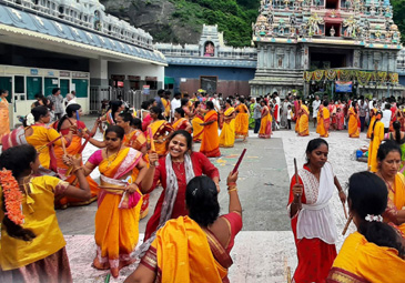 Kanaka Durga: ఘనంగా శాకంబరీ దేవి ఉత్సవాలు