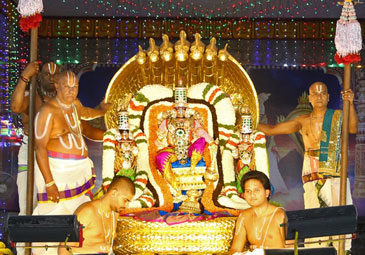 Tirumala: వైభవంగా శ్రీవారి పెదశేష వాహనసేవ