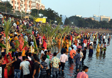 Hyderabad: భక్తిశ్రద్ధలతో ఛఠ్‌ పూజలు