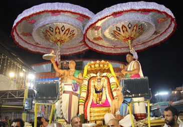 Tiruchanur: కృష్ణుడి అలంకారంలో పద్మావతి అమ్మవారు