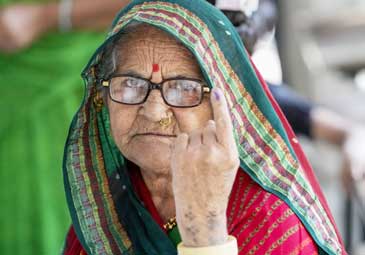 Gujarat Polling: గుజరాత్‌ అసెంబ్లీ ఎన్నికలు.. తొలి విడత పోలింగ్‌