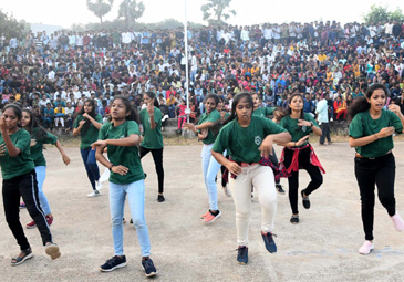 Flash Mob: ఆంధ్రా యూనివర్సిటీలో విద్యార్థుల ఫ్లాష్‌మాబ్‌