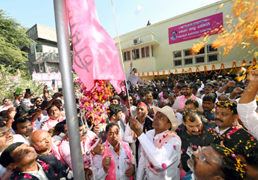 KCR: భారాస జాతీయ కార్యాలయ ప్రారంభోత్సవం