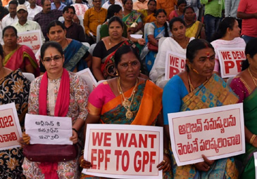 Hyderabad:  ఖైరతాబాద్‌లో విద్యుత్‌ ఉద్యోగుల మహాధర్నా