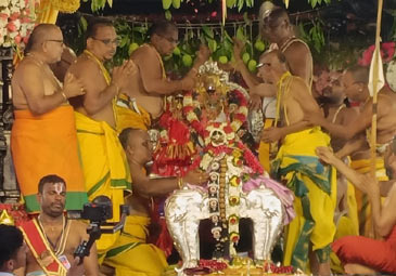 Sri Rama Navami: భద్రాద్రిలో వైభవంగా రామయ్య కల్యాణం